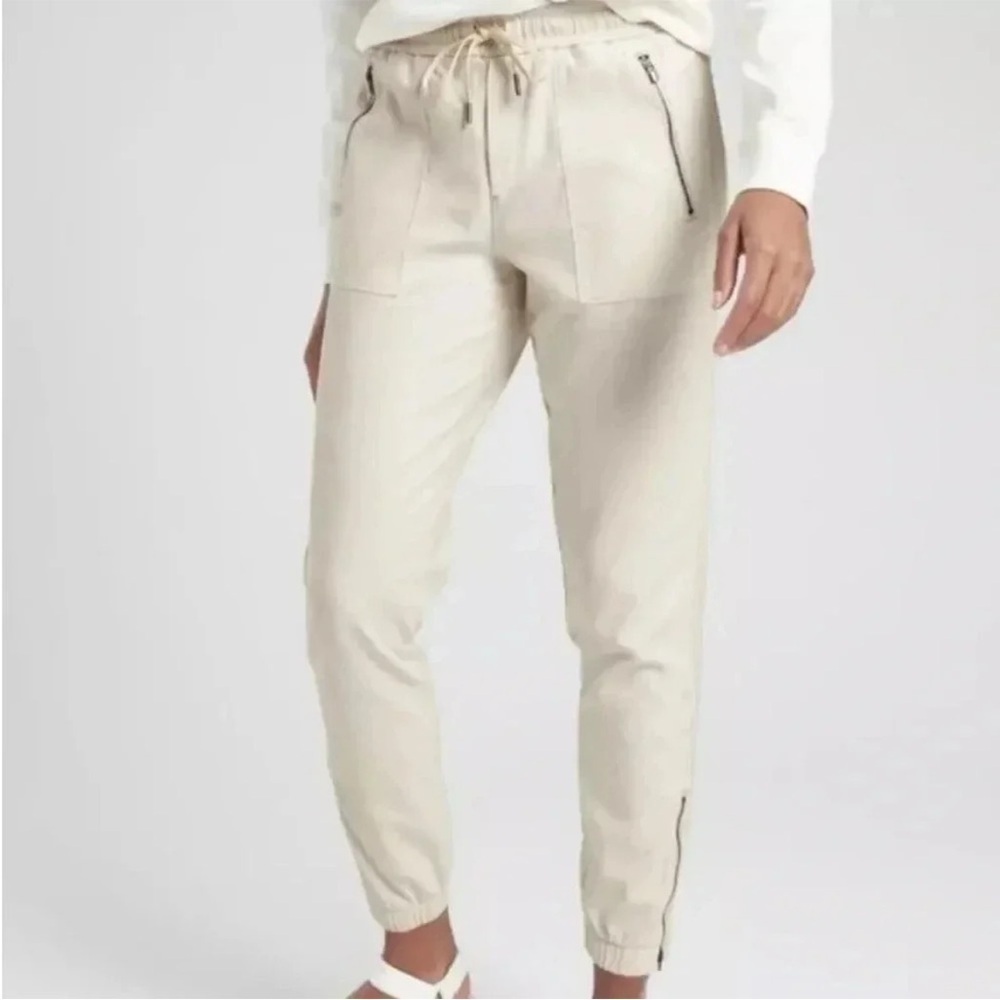 Athleta Pants Women's 2 Farallon Zip Pocket Joggers Ivory Minimalist Athleisure - Picture 8 of 8